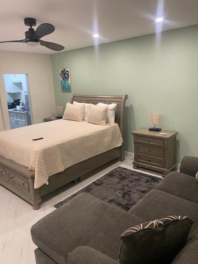 City View Luxury Home Teluk Montego Bagian luar foto